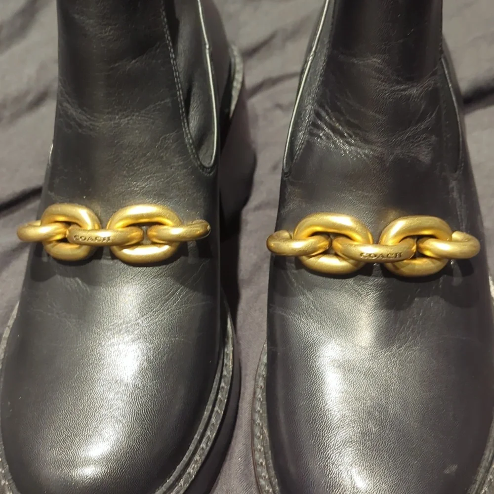 Coach Kenna Bootie Size 9 Black Leather Ankle Boots with Gold Chain Detail - Picture 8 of 10